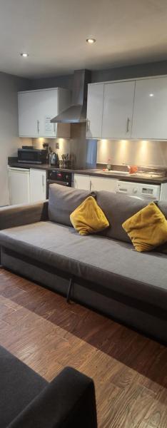 Apartment in the Heart of the Northern Quarter sleeps up to 12